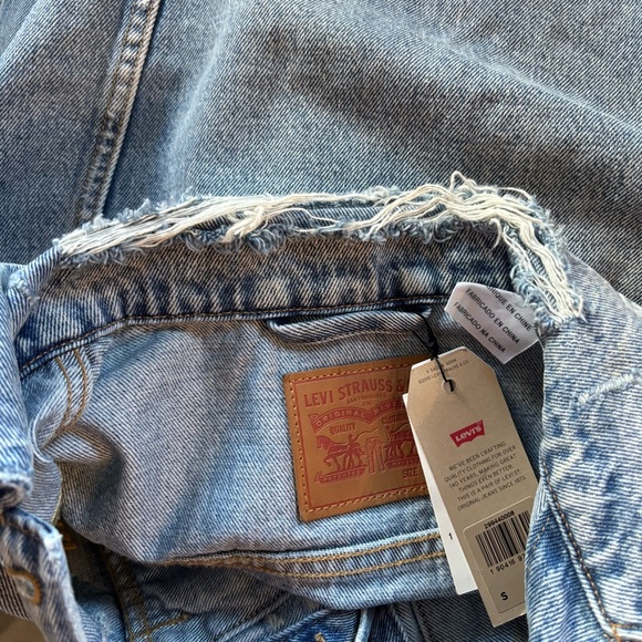 Levi's Ex Boyfriend Trucker Jean Jacket Palm Trees NWT - Picture 8 of 9